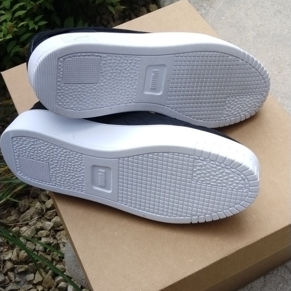 NWT Puma Carina Street Platform Sneaker - Women's size 9 - Picture 6 of 12